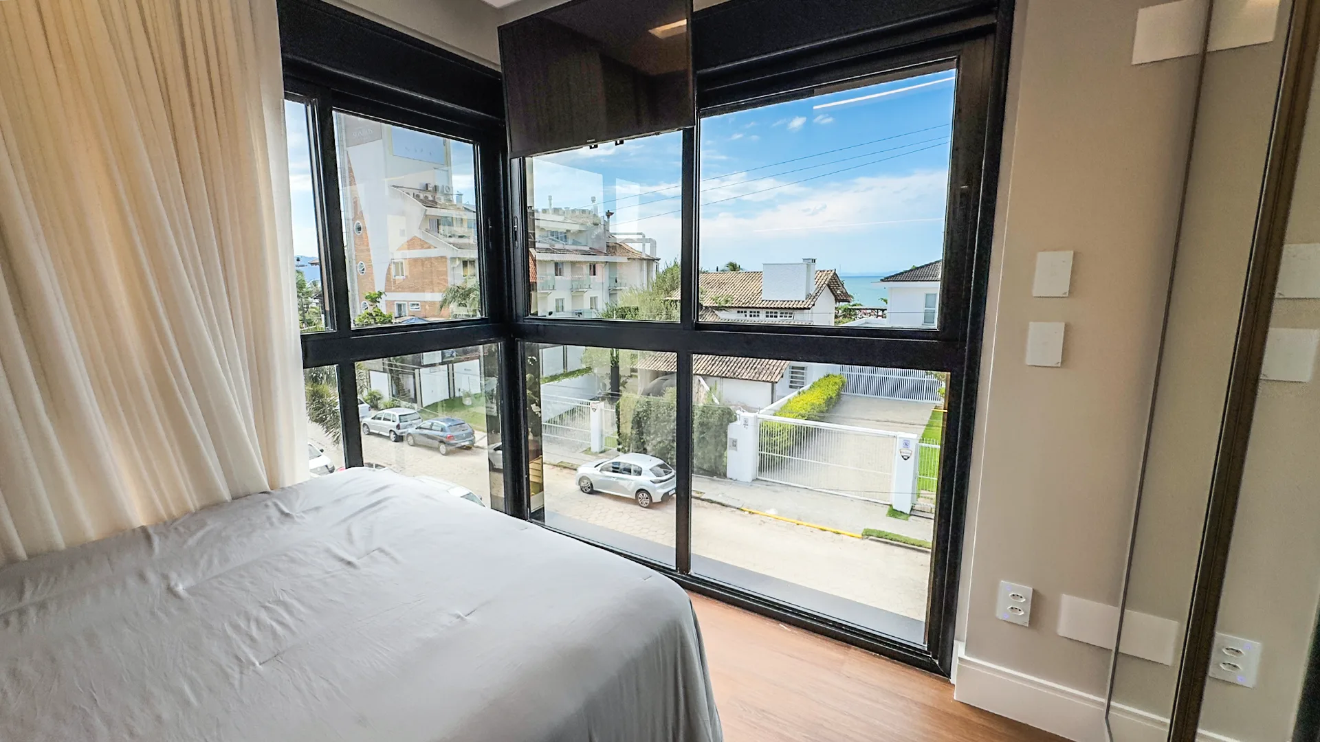 Authentique Jurerê: Luxury Oceanview Residence in Florianópolis