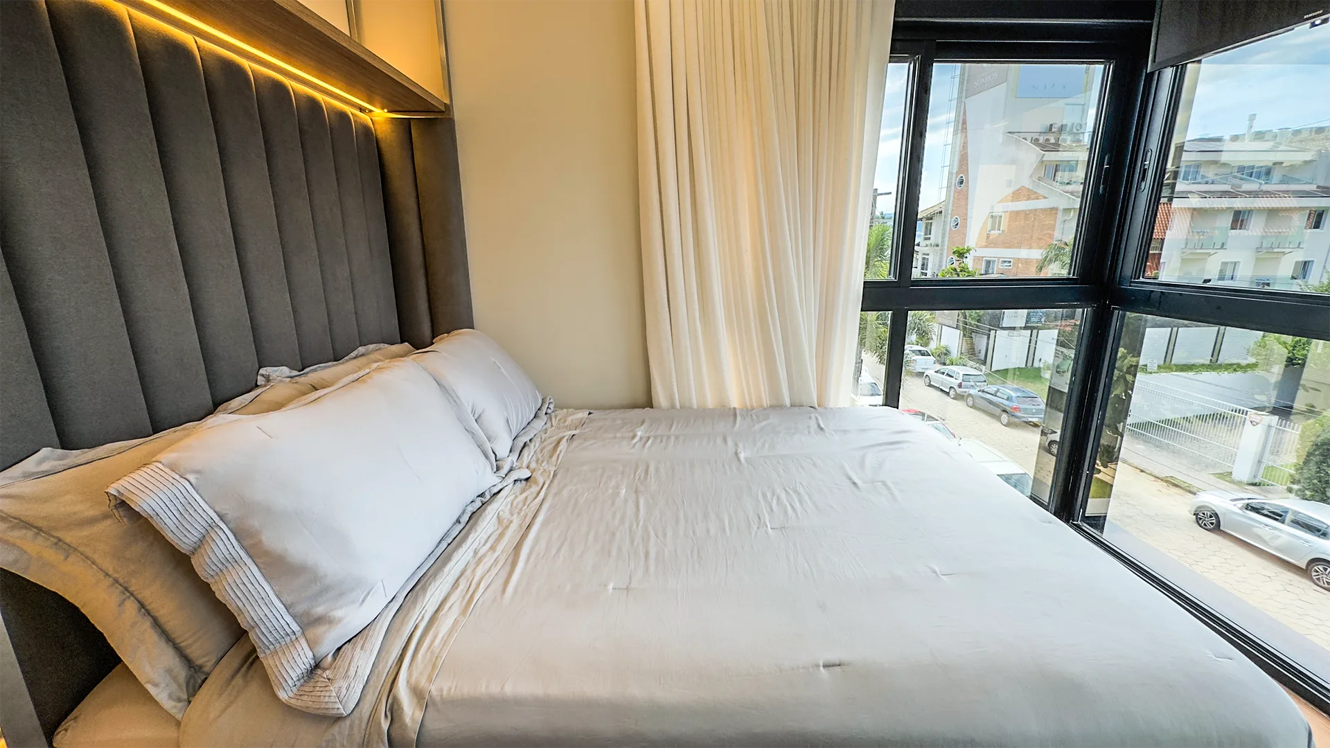 Authentique Jurerê: Luxury Oceanview Residence in Florianópolis