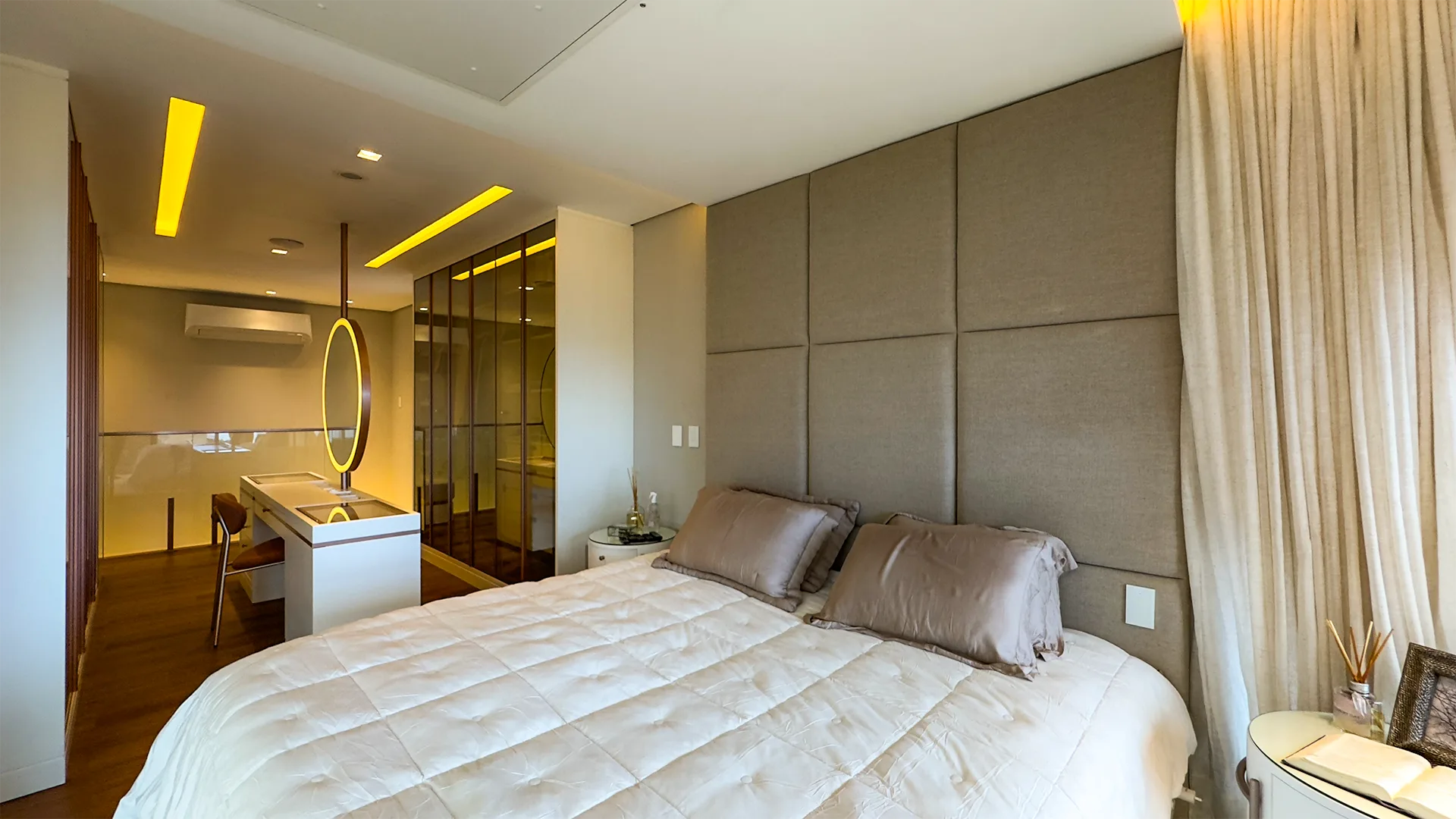 Authentique Jurerê: Luxury Oceanview Residence in Florianópolis