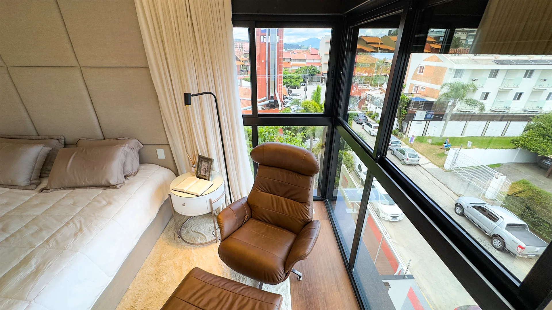 Authentique Jurerê: Luxury Oceanview Residence in Florianópolis