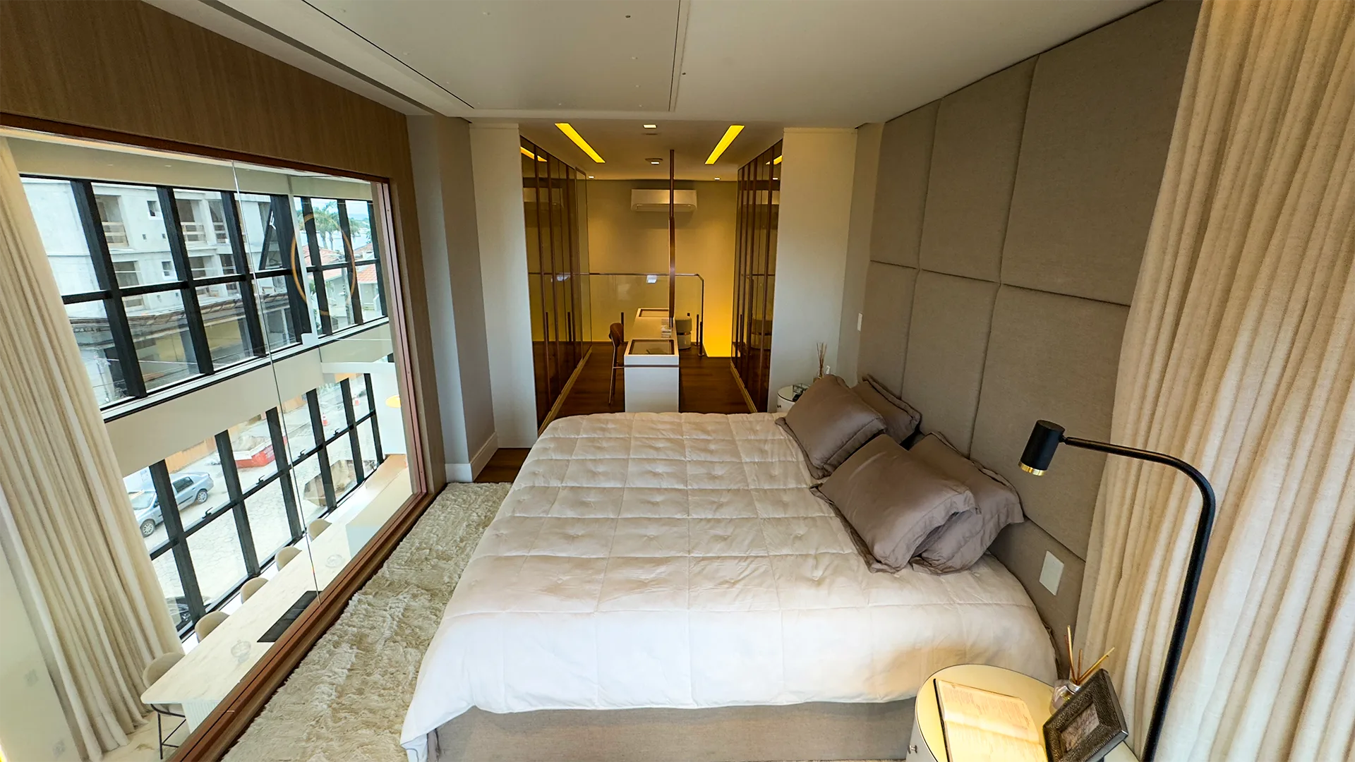 Authentique Jurerê: Luxury Oceanview Residence in Florianópolis