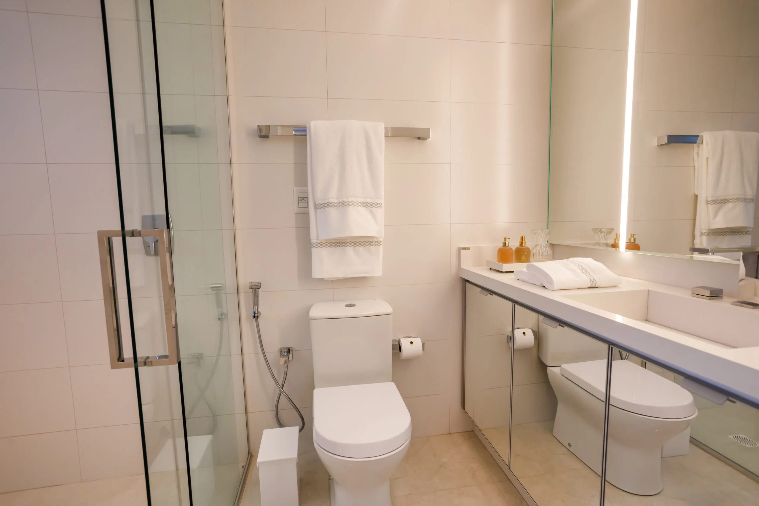 CNA Cartier Residence: Ultra-Luxury Oceanfront House in Itapema