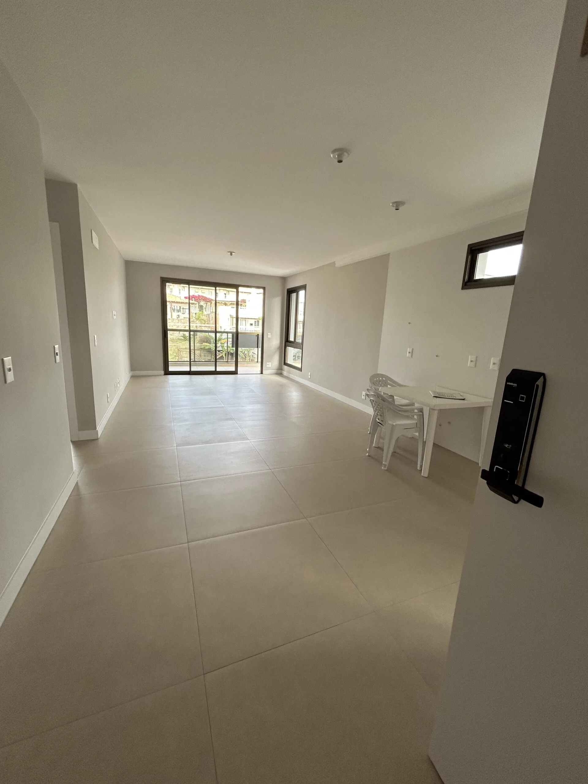 Belvedere Beach Garden: Luxury Penthouse with Ocean Views in Florianópolis