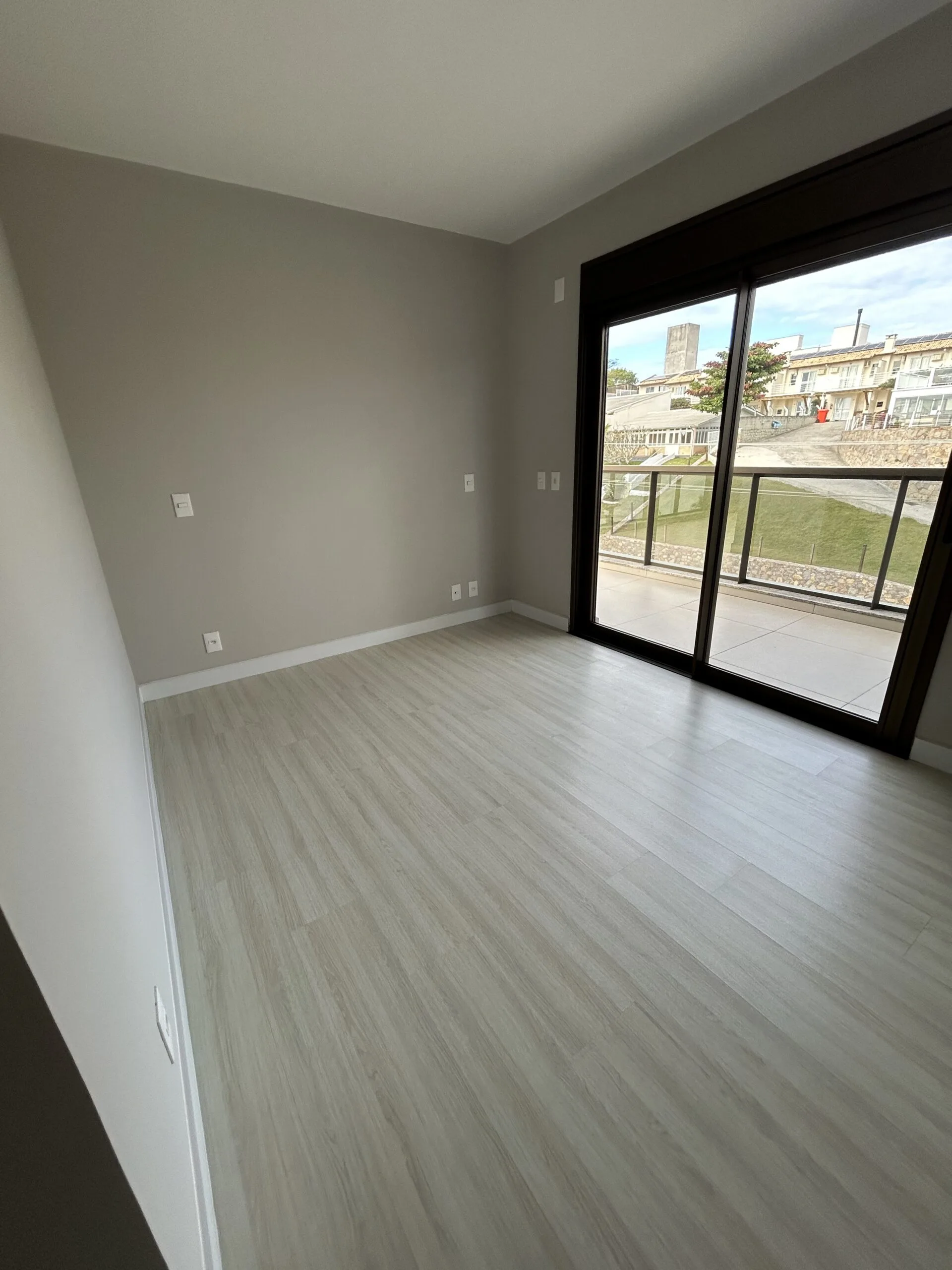 Belvedere Beach Garden: Luxury Penthouse with Ocean Views in Florianópolis