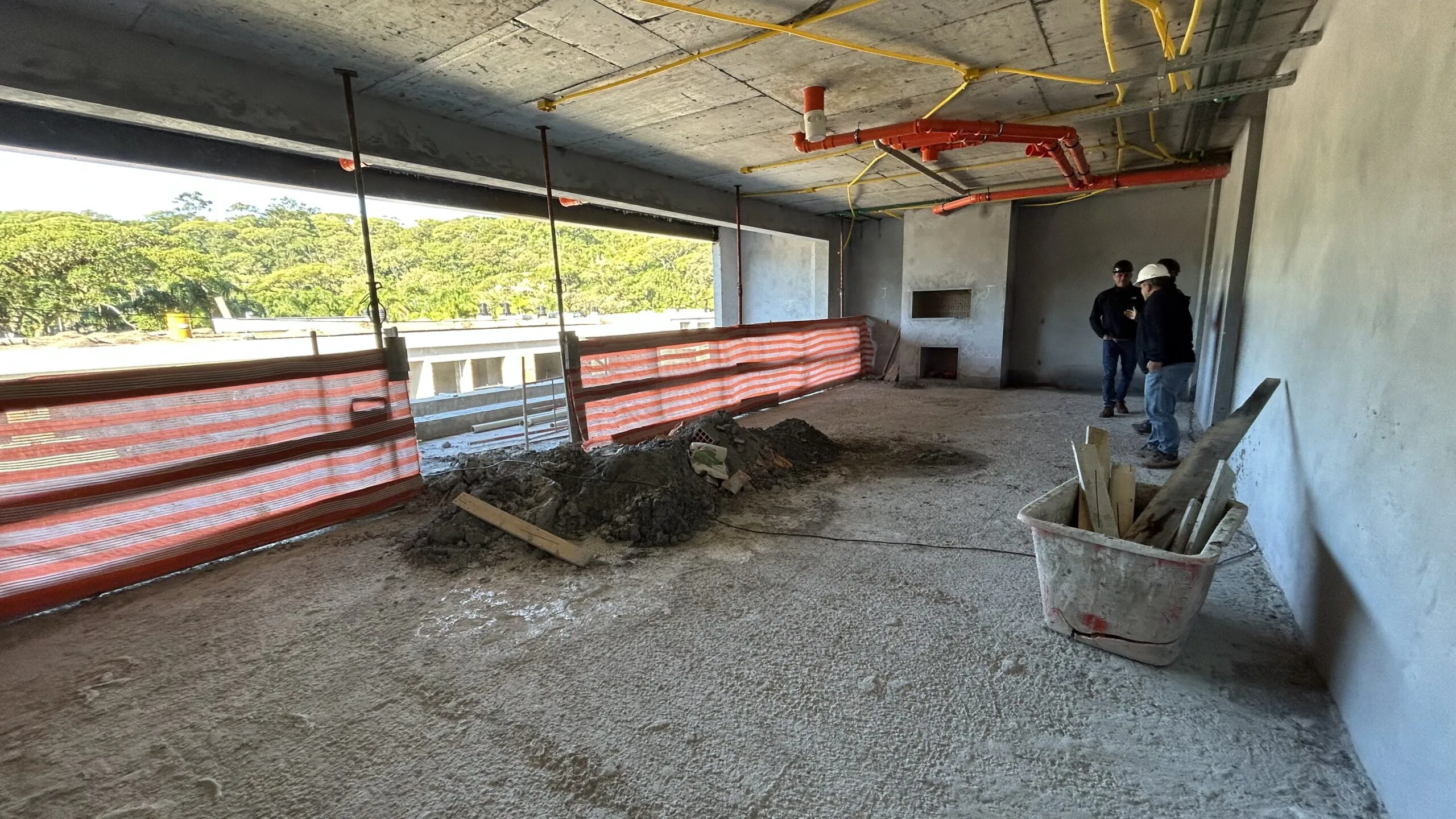 Moradas do Canto: Ultra-Luxury Suspended Mansion with Lagoon Views in Florianópolis