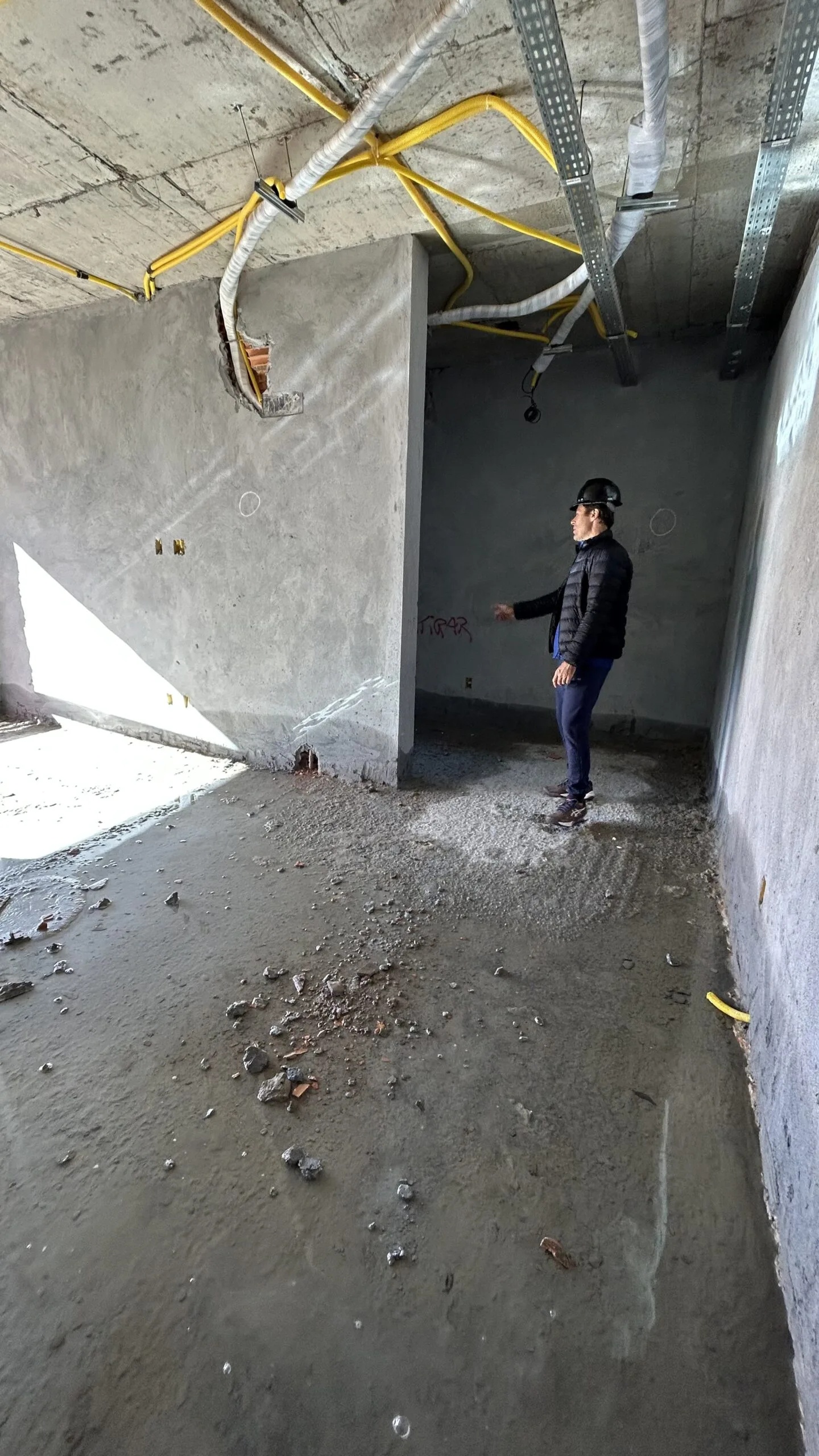 Moradas do Canto: Ultra-Luxury Suspended Mansion with Lagoon Views in Florianópolis