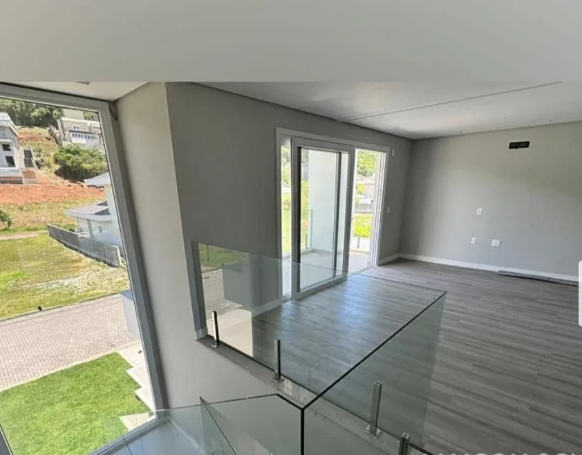 Contemporary Luxury House with Private Pool in Florianópolis