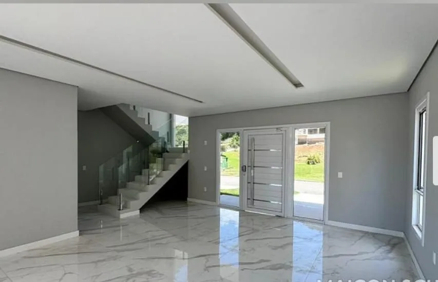 Contemporary Luxury House with Private Pool in Florianópolis