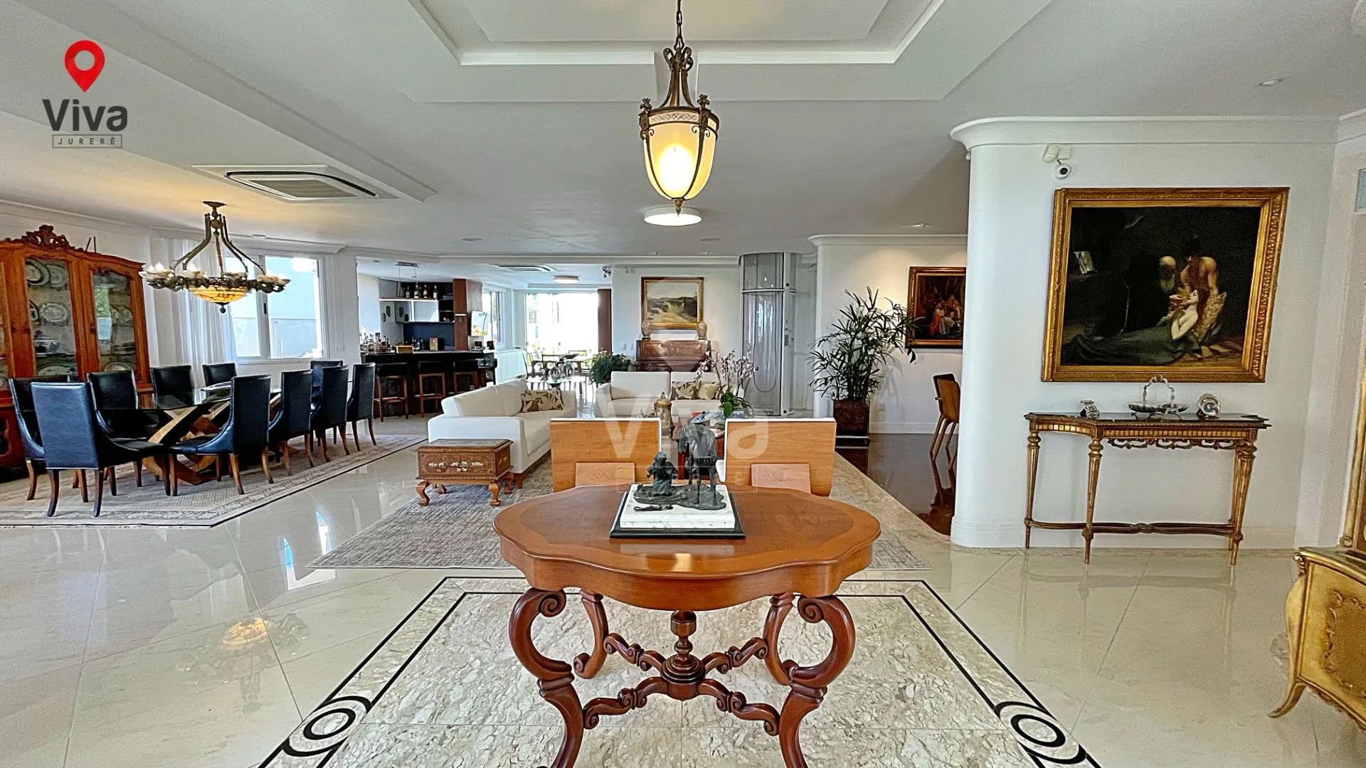 Jurerê Internacional: Ultra-Luxury Beachside House in Florianópolis