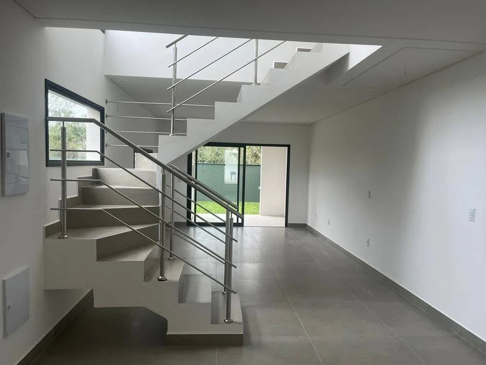 Nazaré Eco Residence: Premium House with Private Garden in Florianópolis