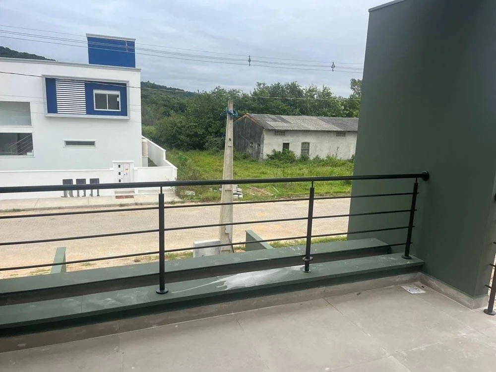 Nazaré Eco Residence: Premium House with Private Garden in Florianópolis