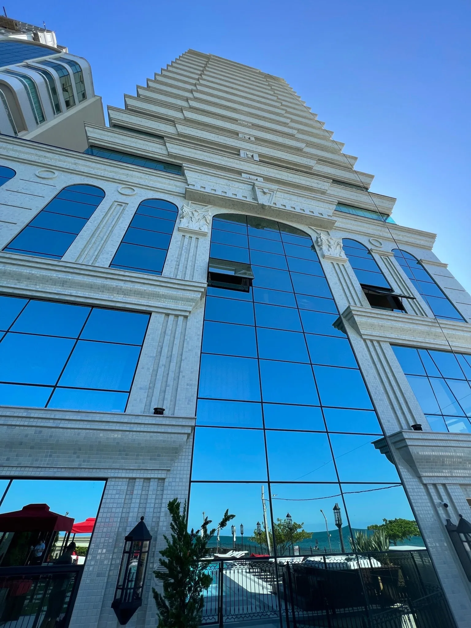 CNA Cartier Residence: Ultra-Luxury Oceanfront House in Itapema