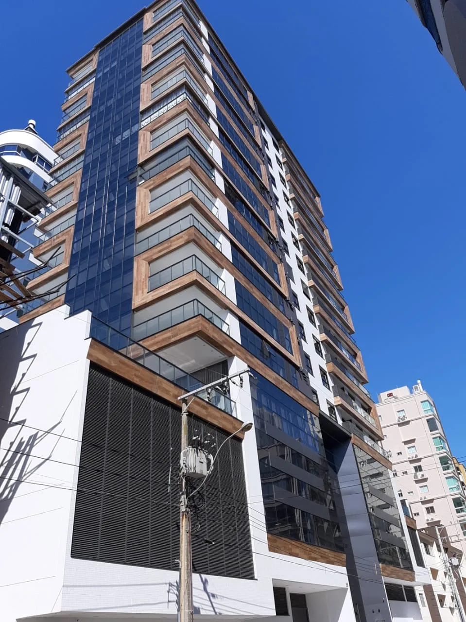 Saint Laurent Residence: Luxury Oceanfront House in Itapema