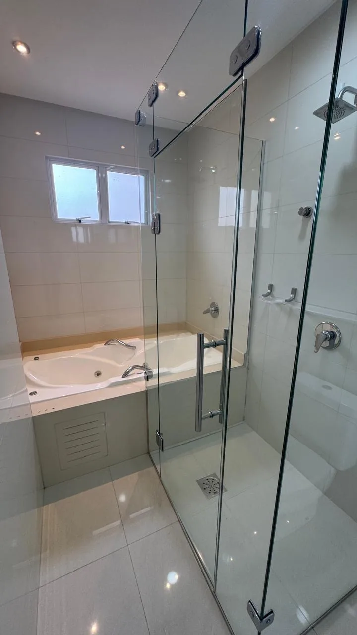 Ville de France: Luxury Oceanfront Apartment in Itapema