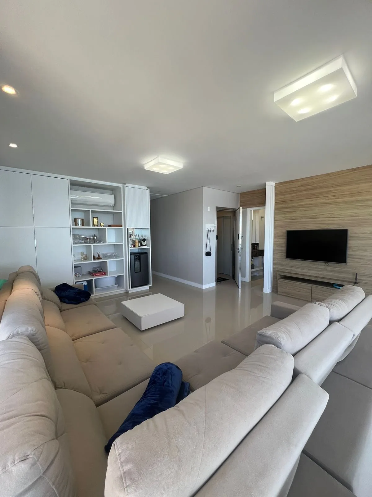 Infinity Blue: Luxury Oceanfront Apartment in Itapema