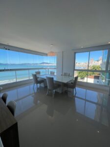 Apartamento frente á venda pra mar Itapema