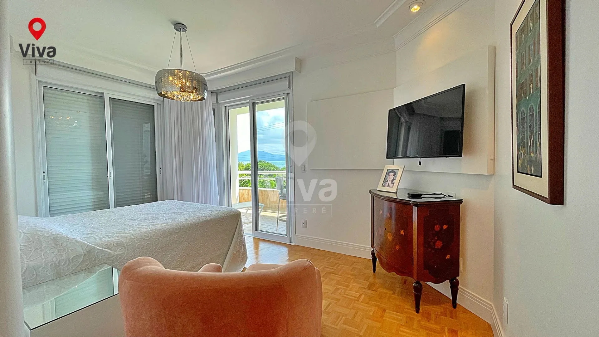 Jurerê Internacional: Ultra-Luxury Beachside House in Florianópolis