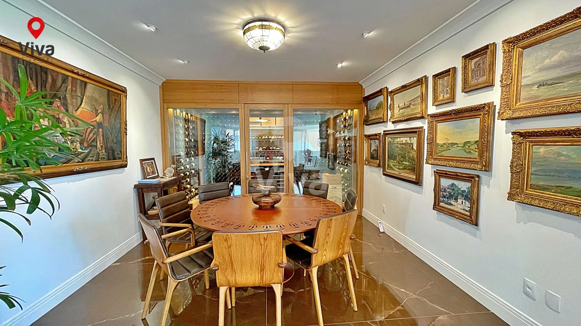 Jurerê Internacional: Ultra-Luxury Beachside House in Florianópolis