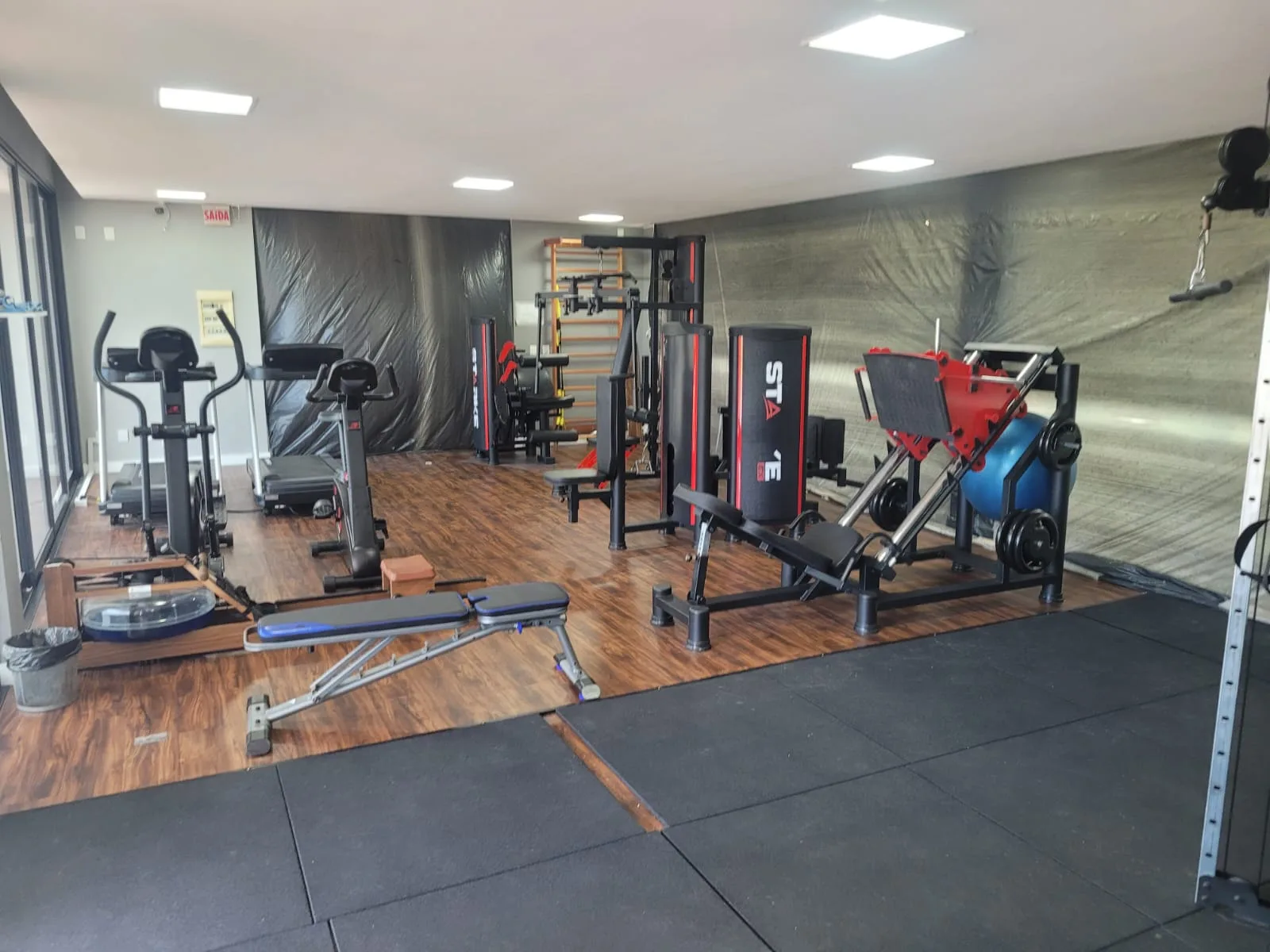 Contemporary Luxury House with Private Pool in Florianópolis