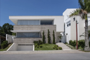 4 Bed House Gated Community in Jurerê Florianópolis