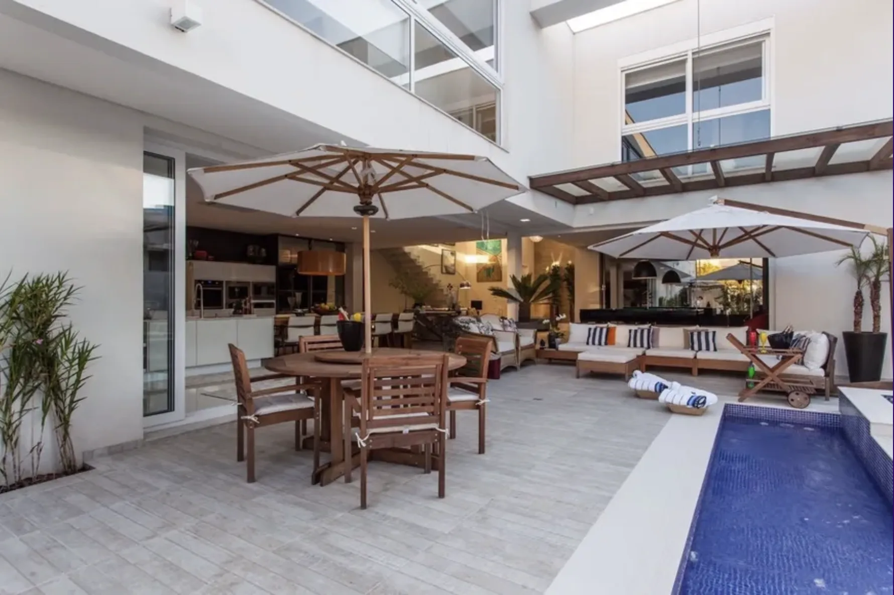 Jurerê Residence: Ultra-Luxury House with Private Pool in Florianópolis