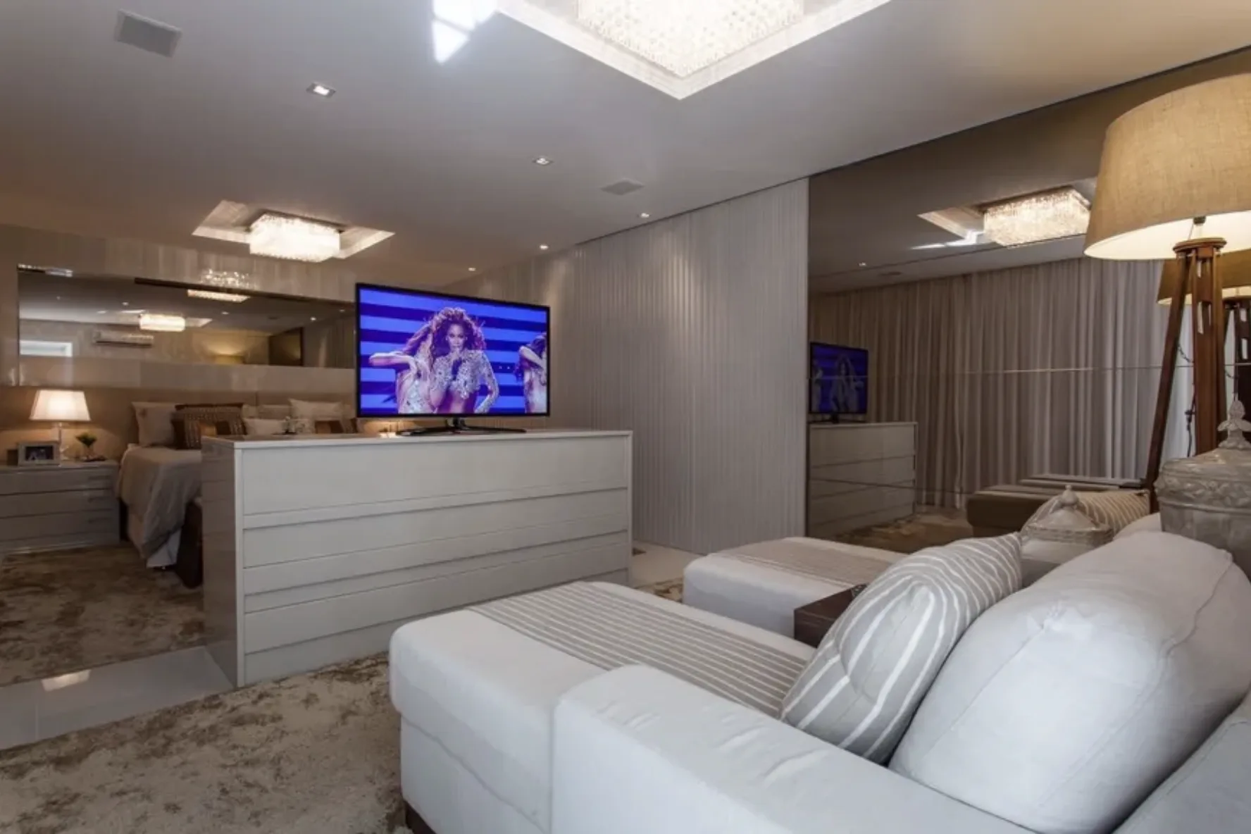 Jurerê Residence: Ultra-Luxury House with Private Pool in Florianópolis