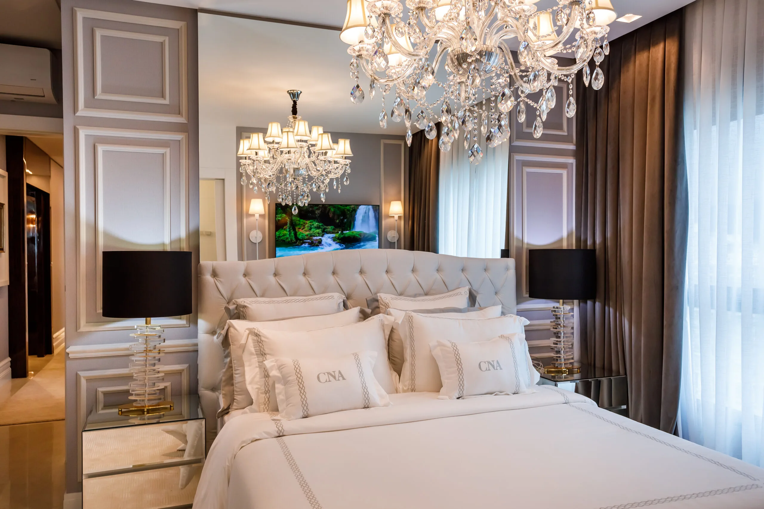CNA Cartier Residence: Ultra-Luxury Oceanfront Apartment in Meia Praia