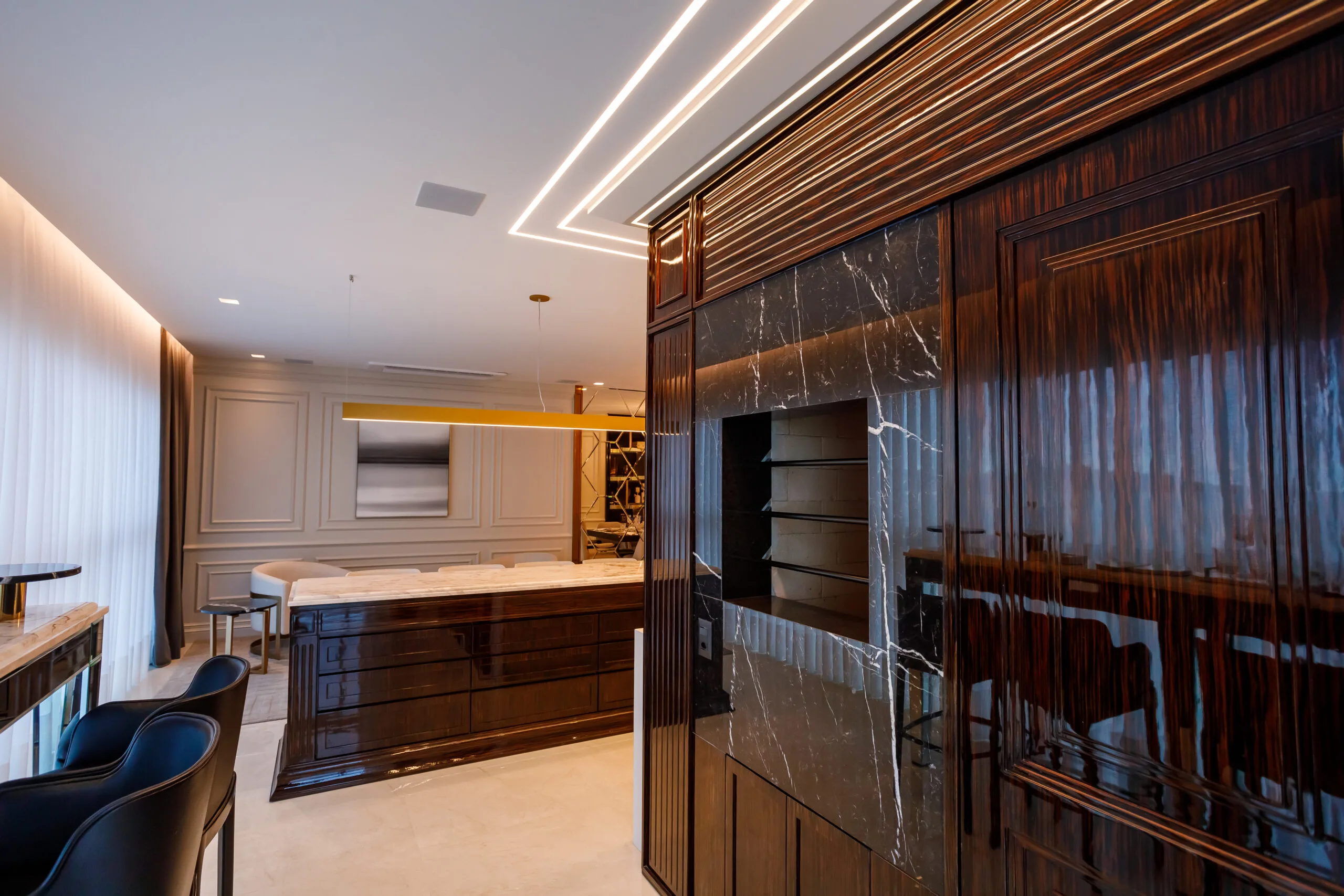 CNA Cartier Residence: Ultra-Luxury Oceanfront Apartment in Meia Praia