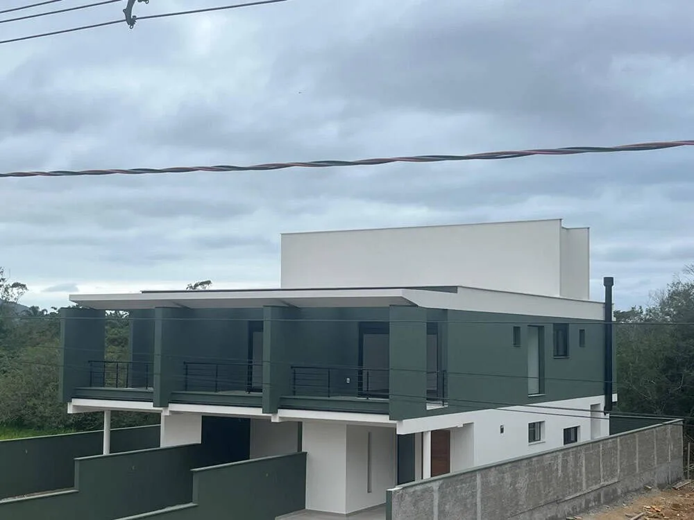 Nazaré Eco Residence: Premium House with Private Garden in Ribeirão da Ilha