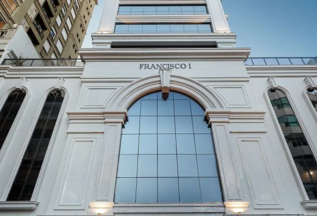 Francisco I Residencial: Ultra-Luxury Apartment with Private Floor in Meia Praia