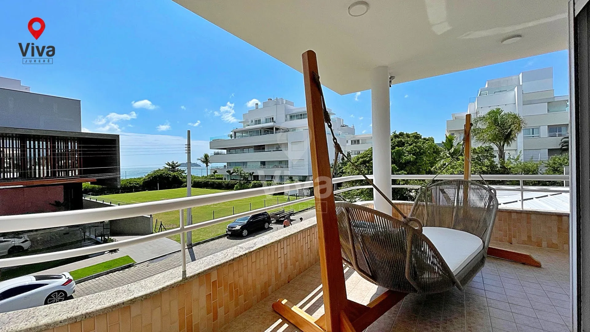 Jurerê Internacional: Ultra-Luxury Beachside House in Florianópolis