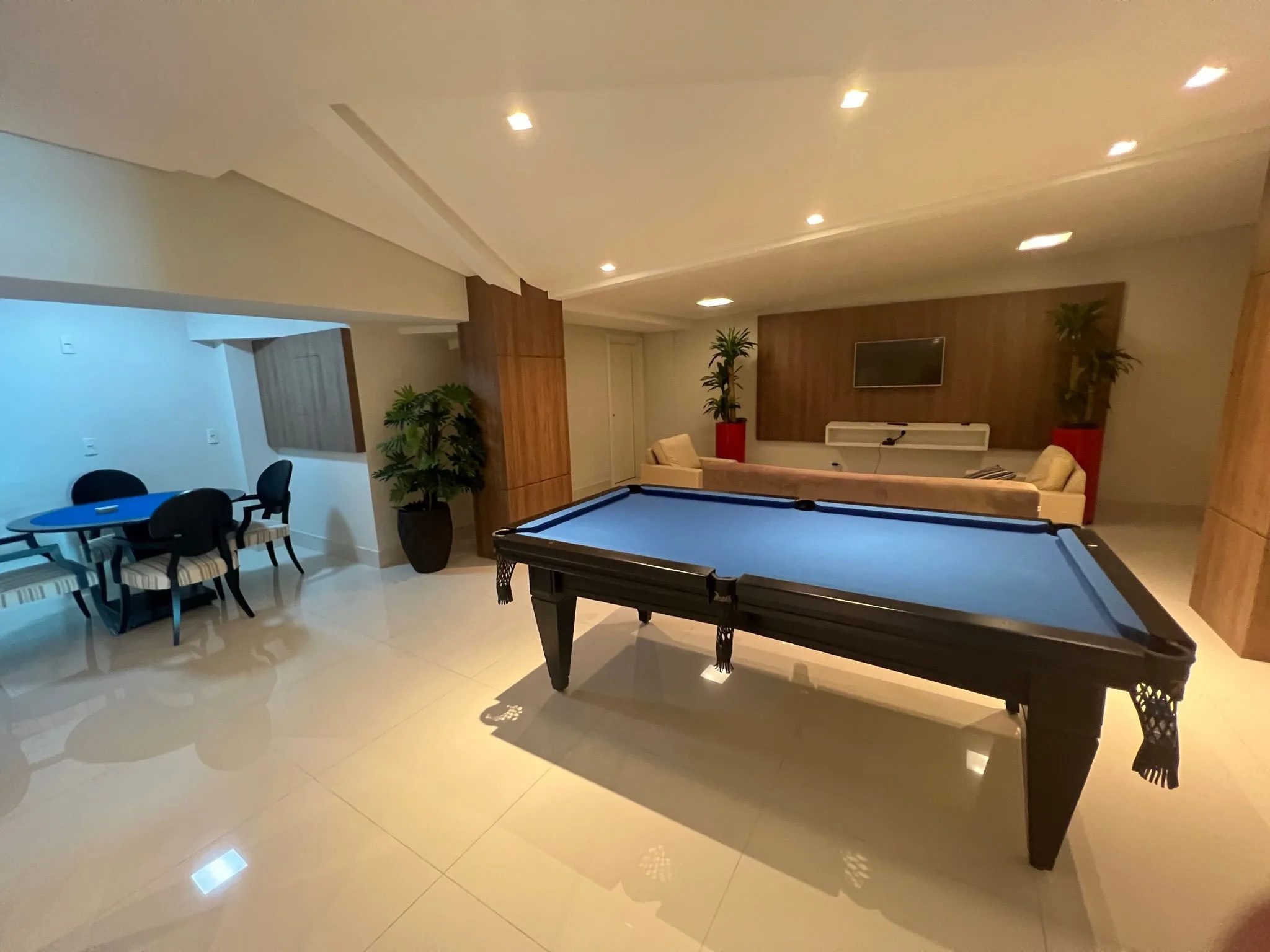 Palazzo Del Mare: Luxury Oceanfront Residence in Meia Praia