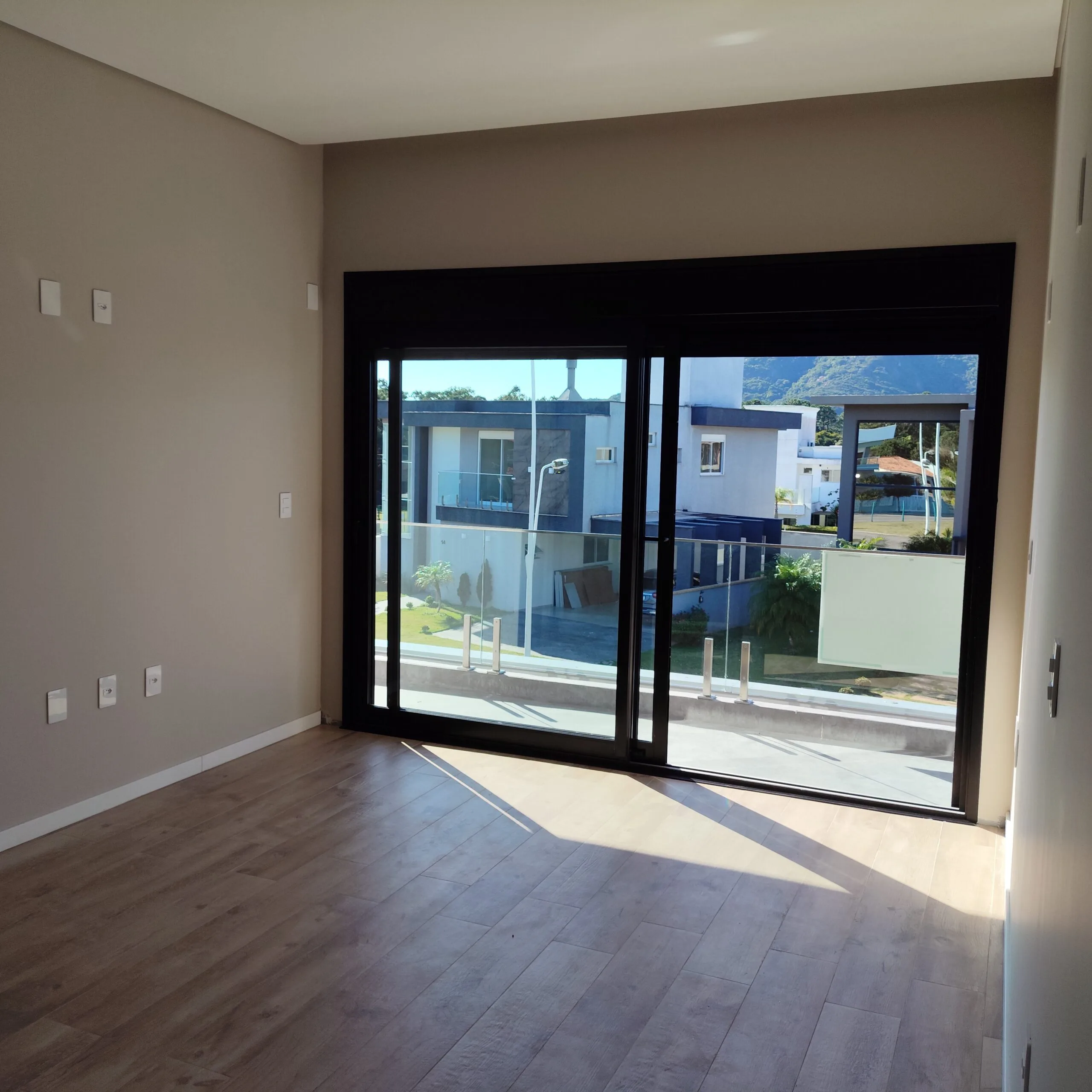 Premium Residence with Private Garden in Rio Vermelho