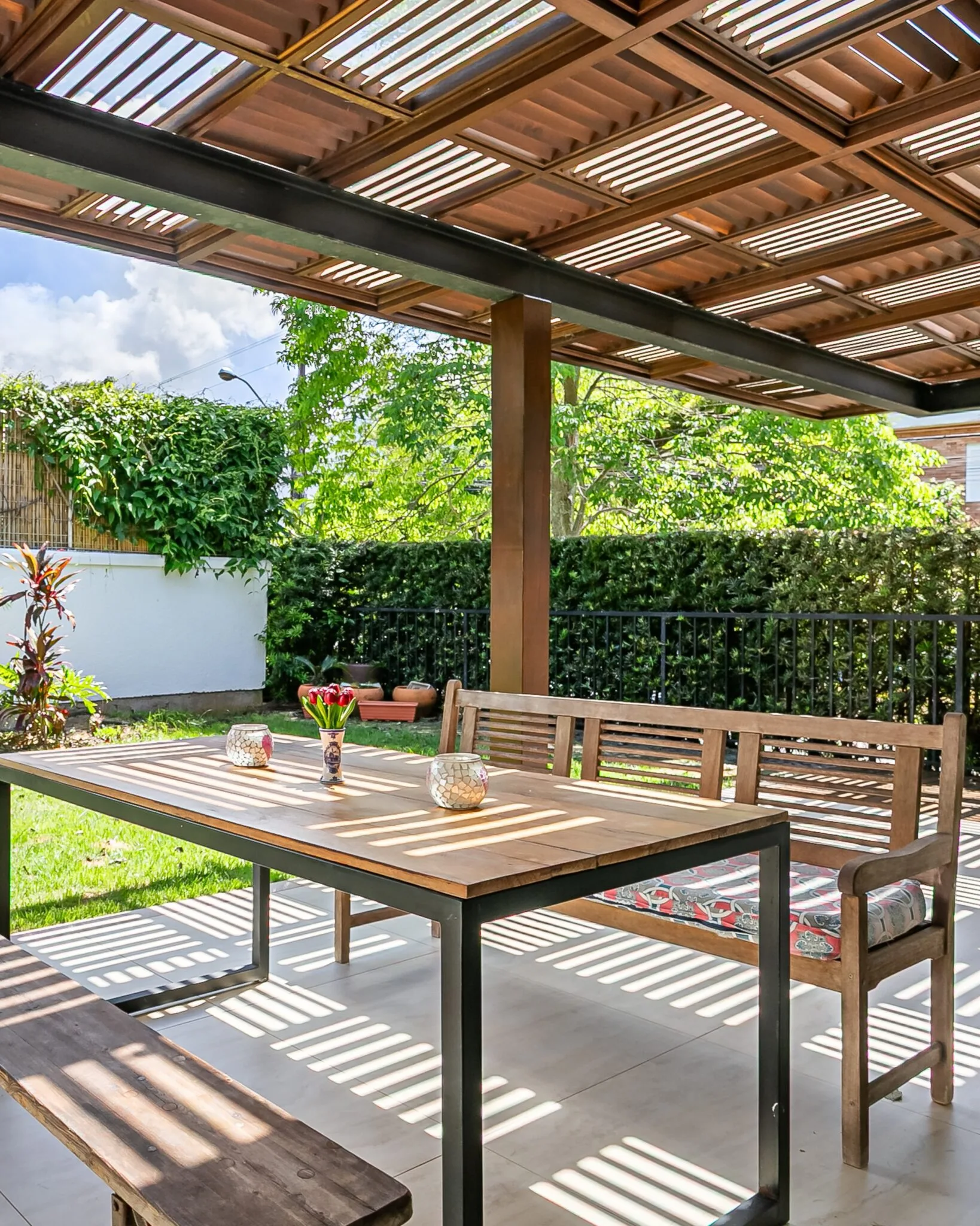 Porto da Lagoa: Ultra-Luxury Residence with Lagoon Vistas in Lagoa da Conceição