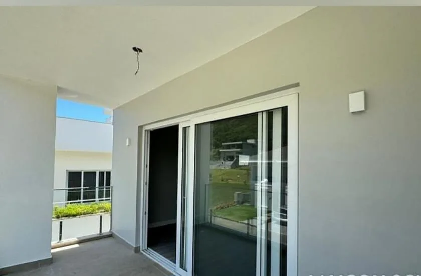 Contemporary Luxury House with Private Pool in Ingleses