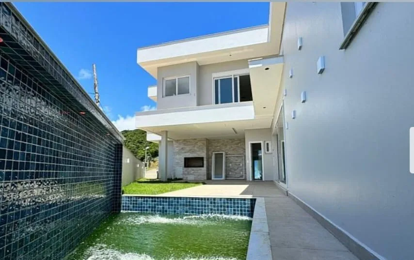 Contemporary Luxury House with Private Pool in Ingleses