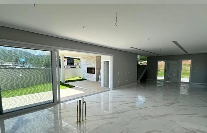 Contemporary Luxury House with Private Pool in Ingleses