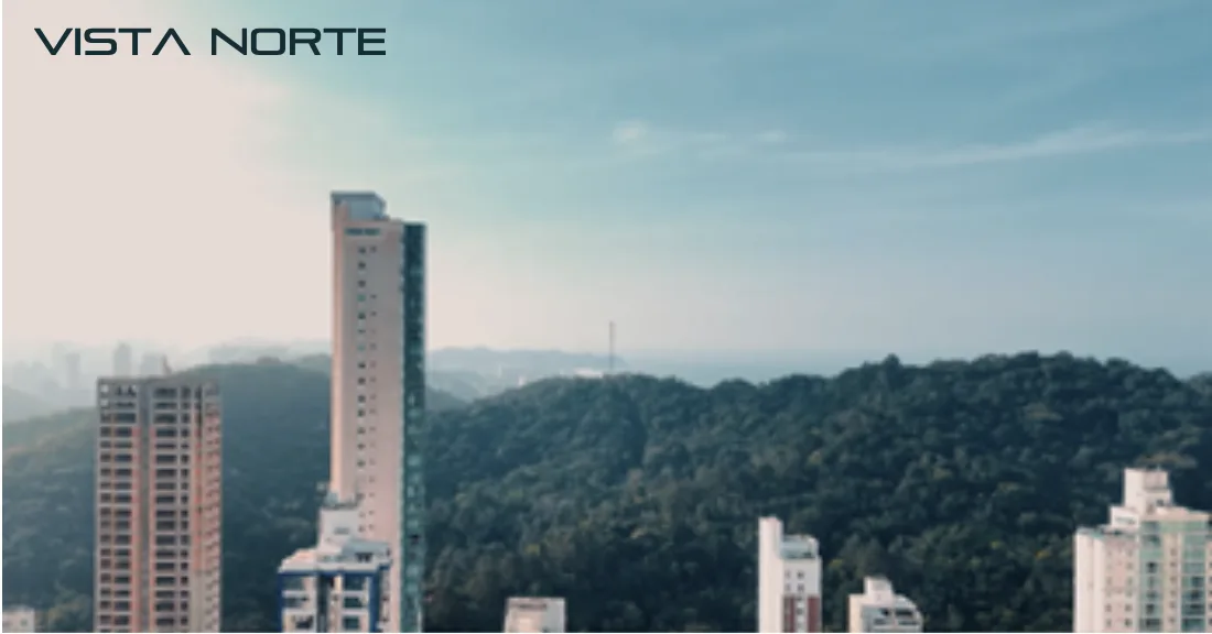 North Tower: Luxury Apartment with Rooftop Amenities in Pioneiros
