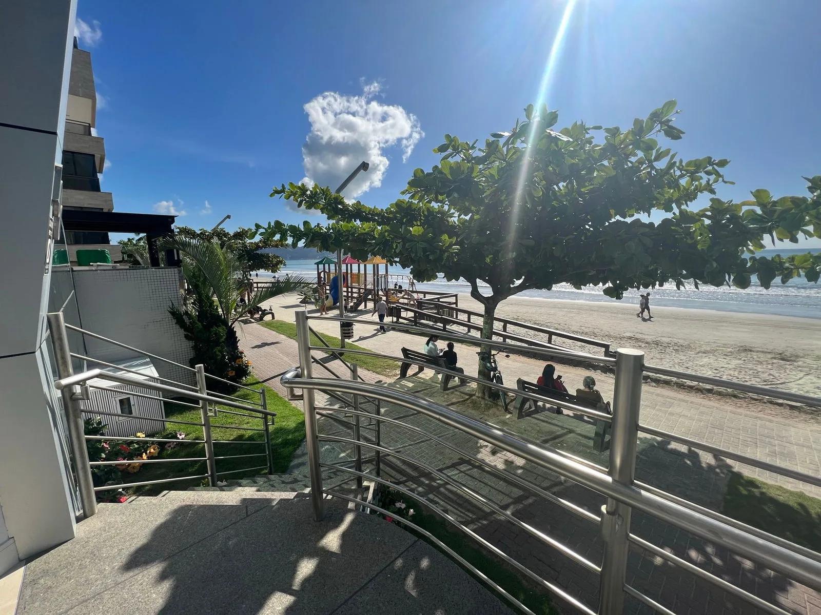 Palazzo Del Mare: Luxury Oceanfront Residence in Itapema