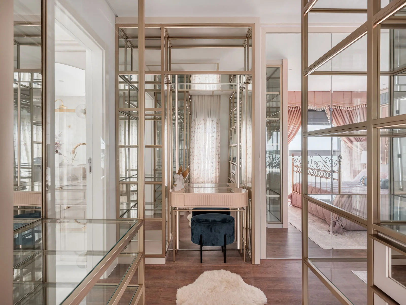 Francisco I Residencial: Ultra-Luxury House with Private Floor in Itapema