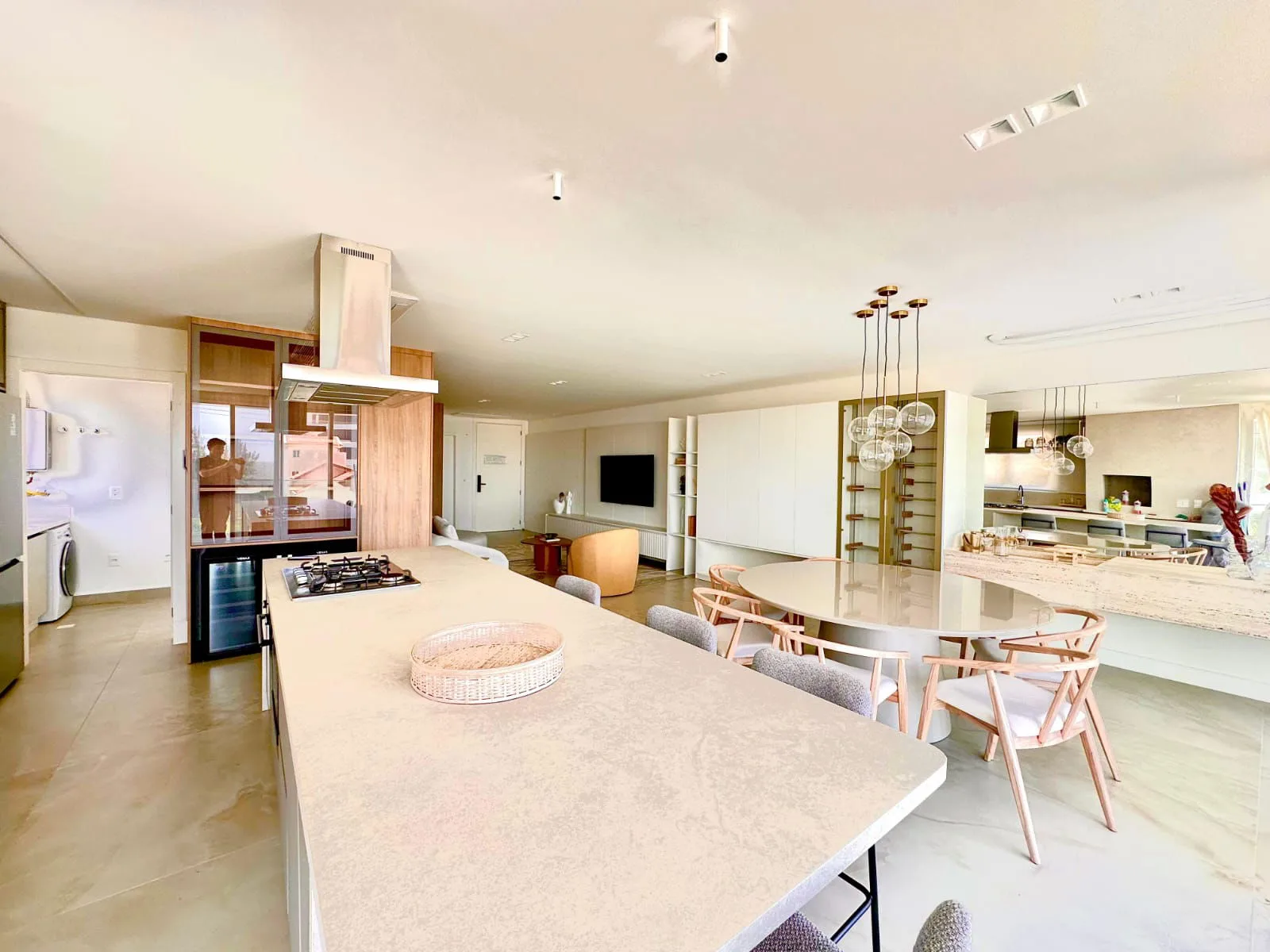 Le Blanc Residence: Luxury Villa with Infinity Pool in Praia Brava