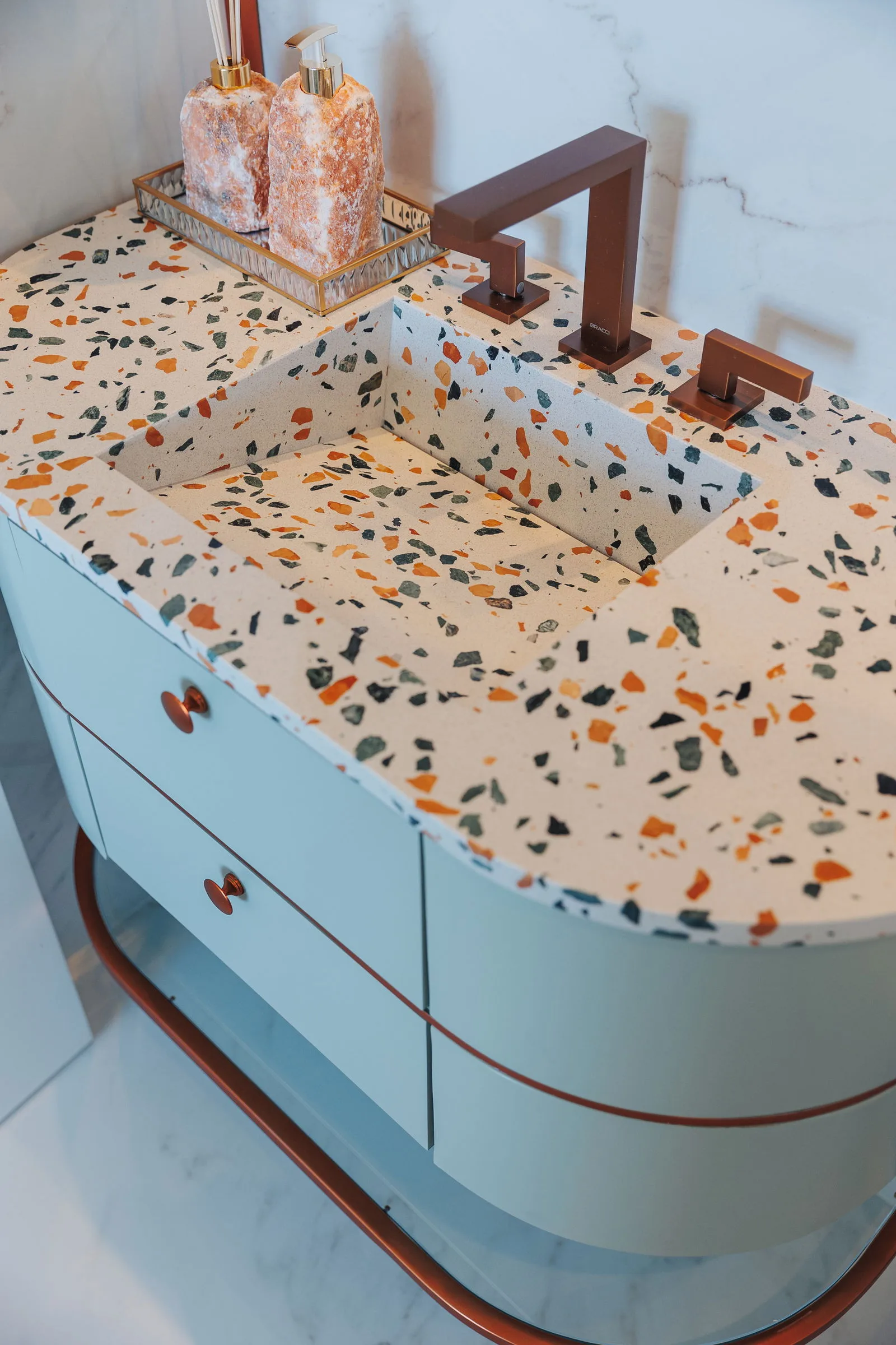 Francisco I Residencial: Ultra-Luxury House with Private Floor in Itapema