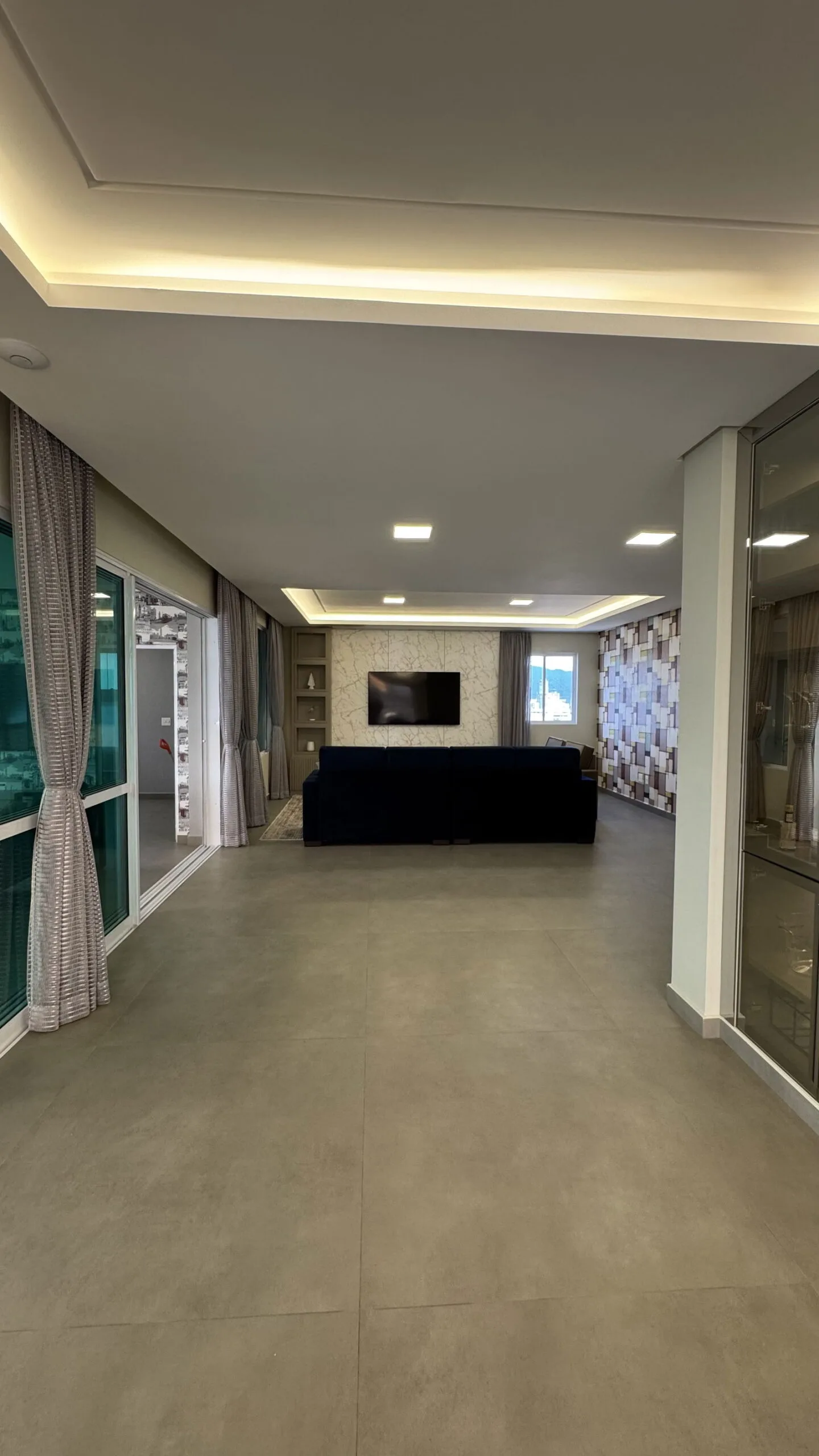 Golden Home Residence: Luxury House with Oceanfront Access in Itapema