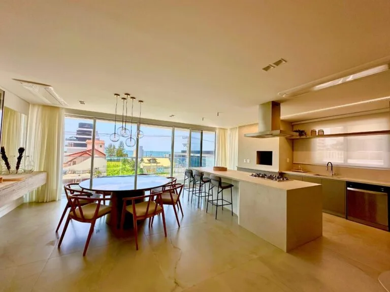 Le Blanc Residence: Luxury Villa with Infinity Pool in Praia Brava — Praia Brava, Itajaí