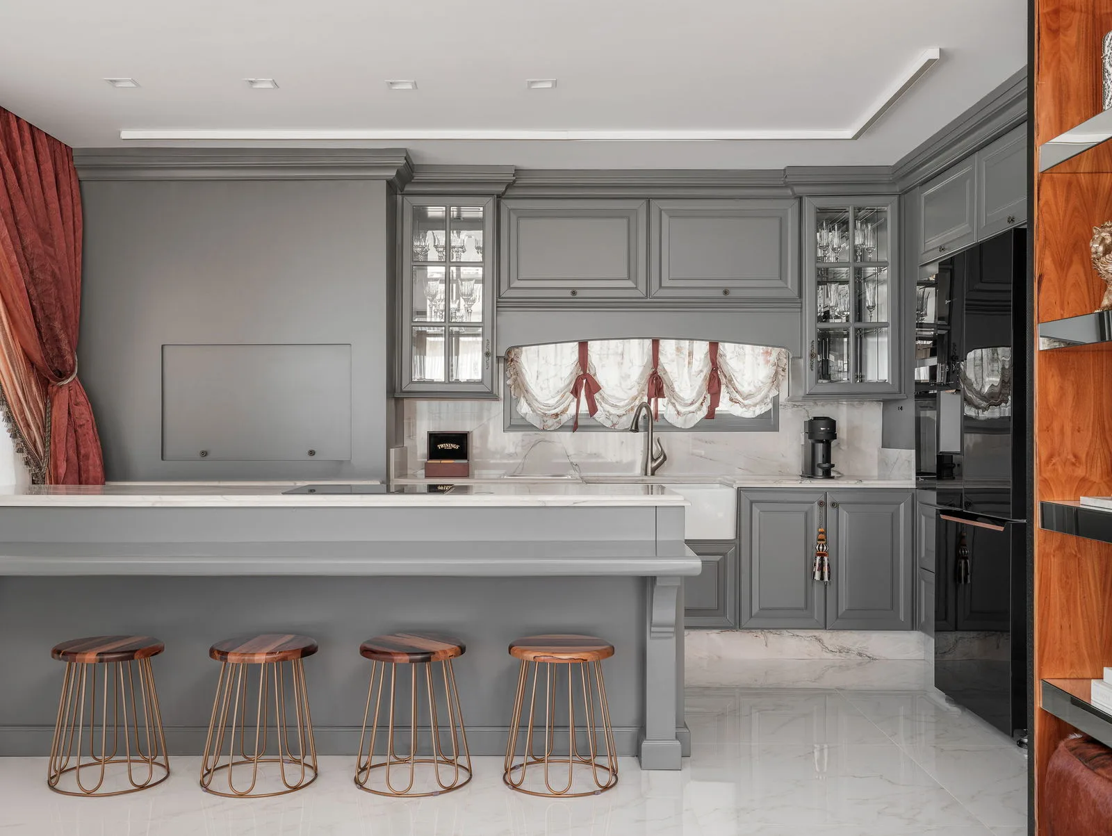 Francisco I Residencial: Ultra-Luxury House with Private Floor in Itapema