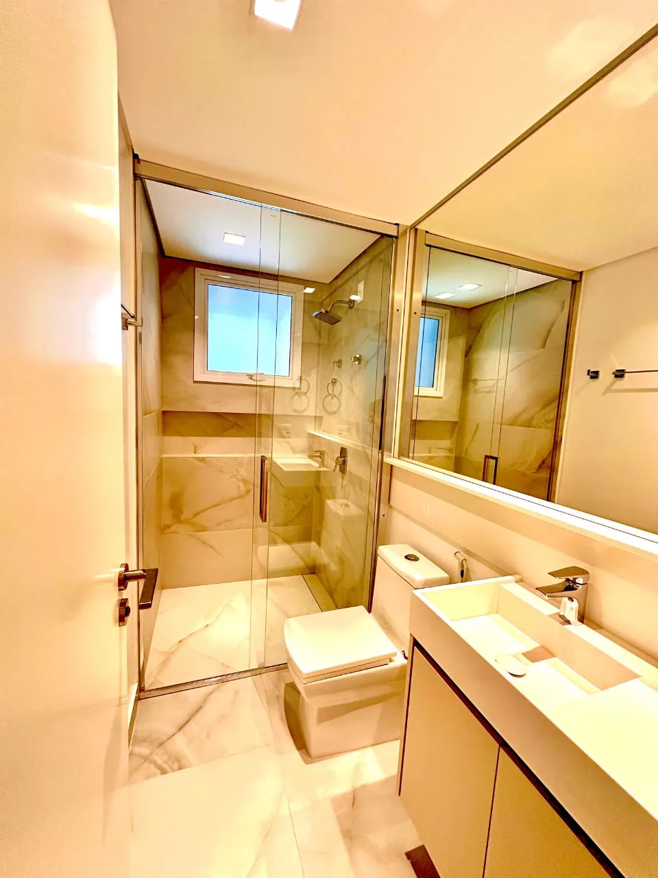 Le Blanc Residence: Luxury Villa with Infinity Pool in Praia Brava