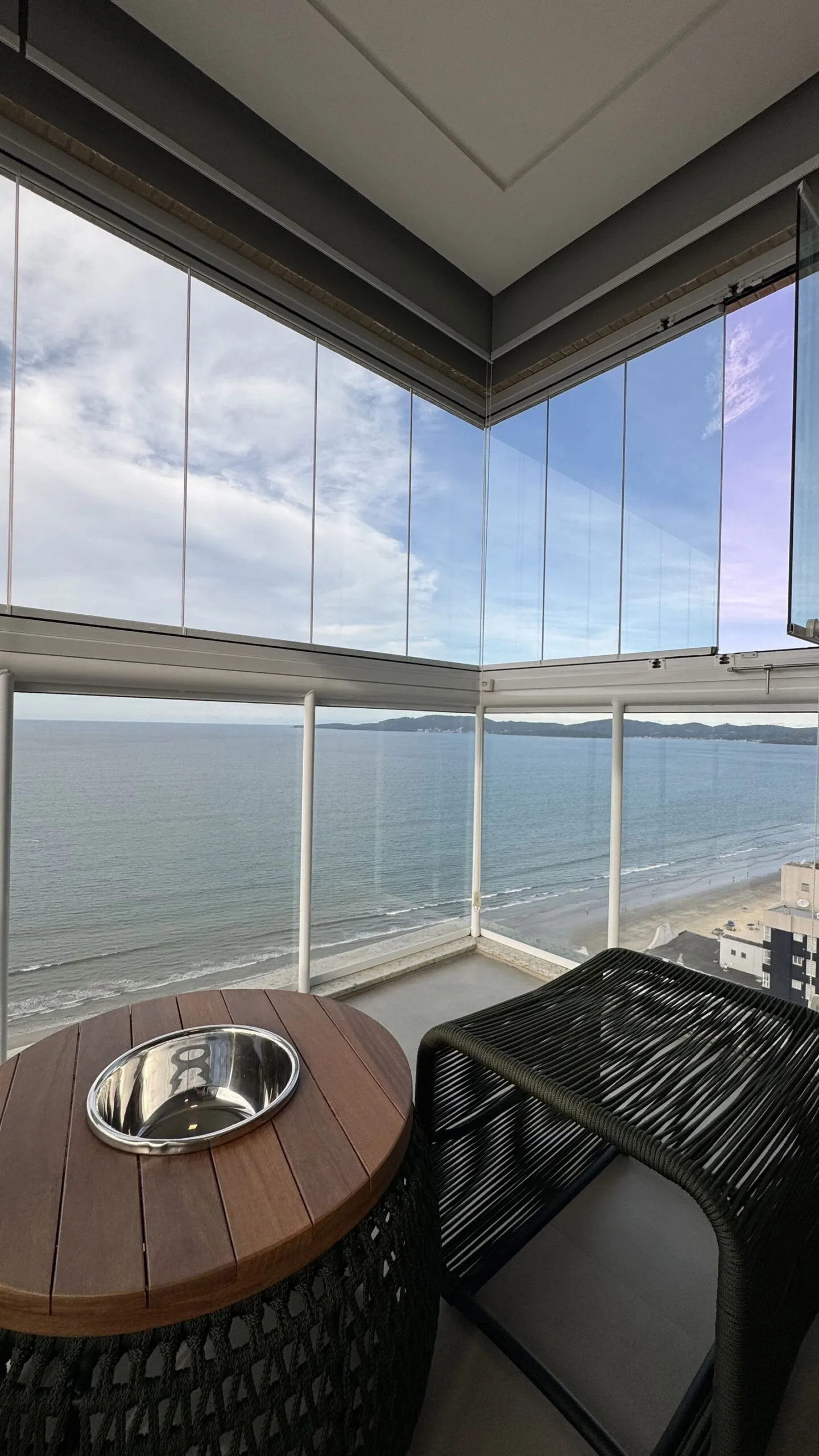 Golden Home Residence: Luxury House with Oceanfront Access in Itapema