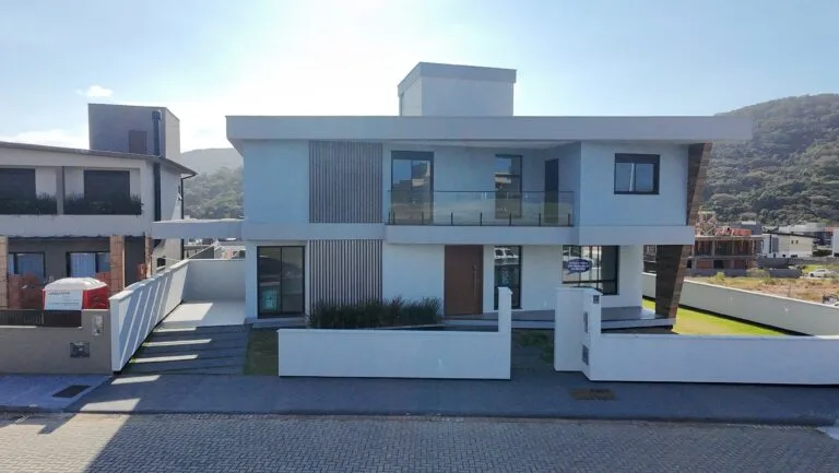 Villa Pamplona: Premium House in Florianópolis — Florianópolis