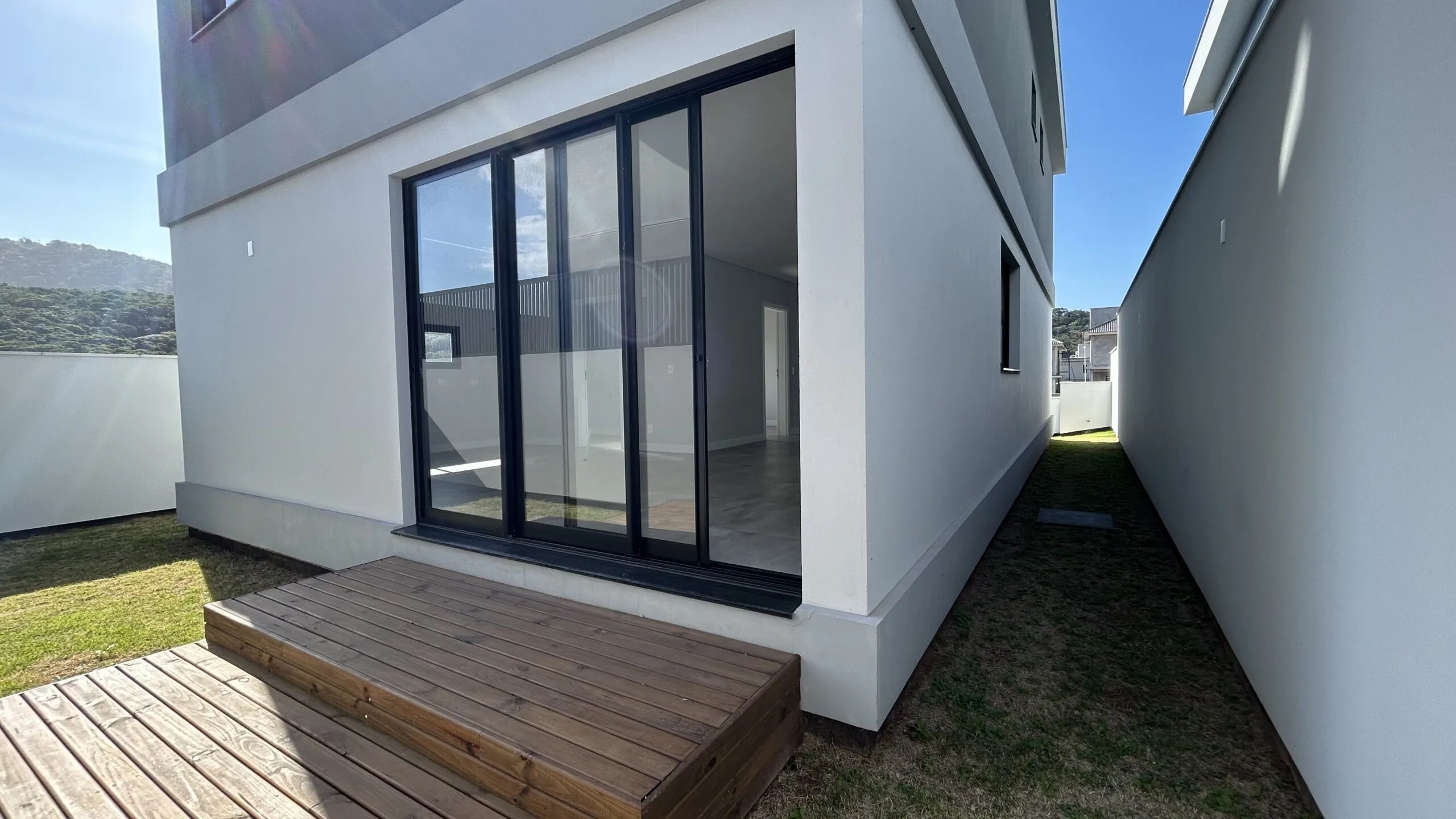 Villa Pamplona: Premium House with Private Garden in Florianópolis