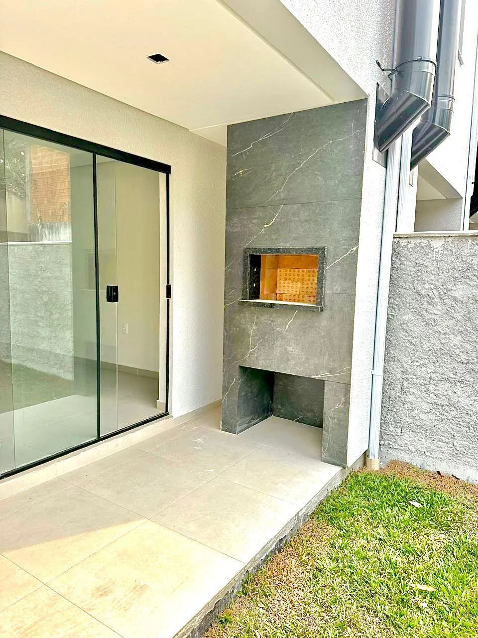 Rio Vermelho: Premium Townhouse in Florianópolis